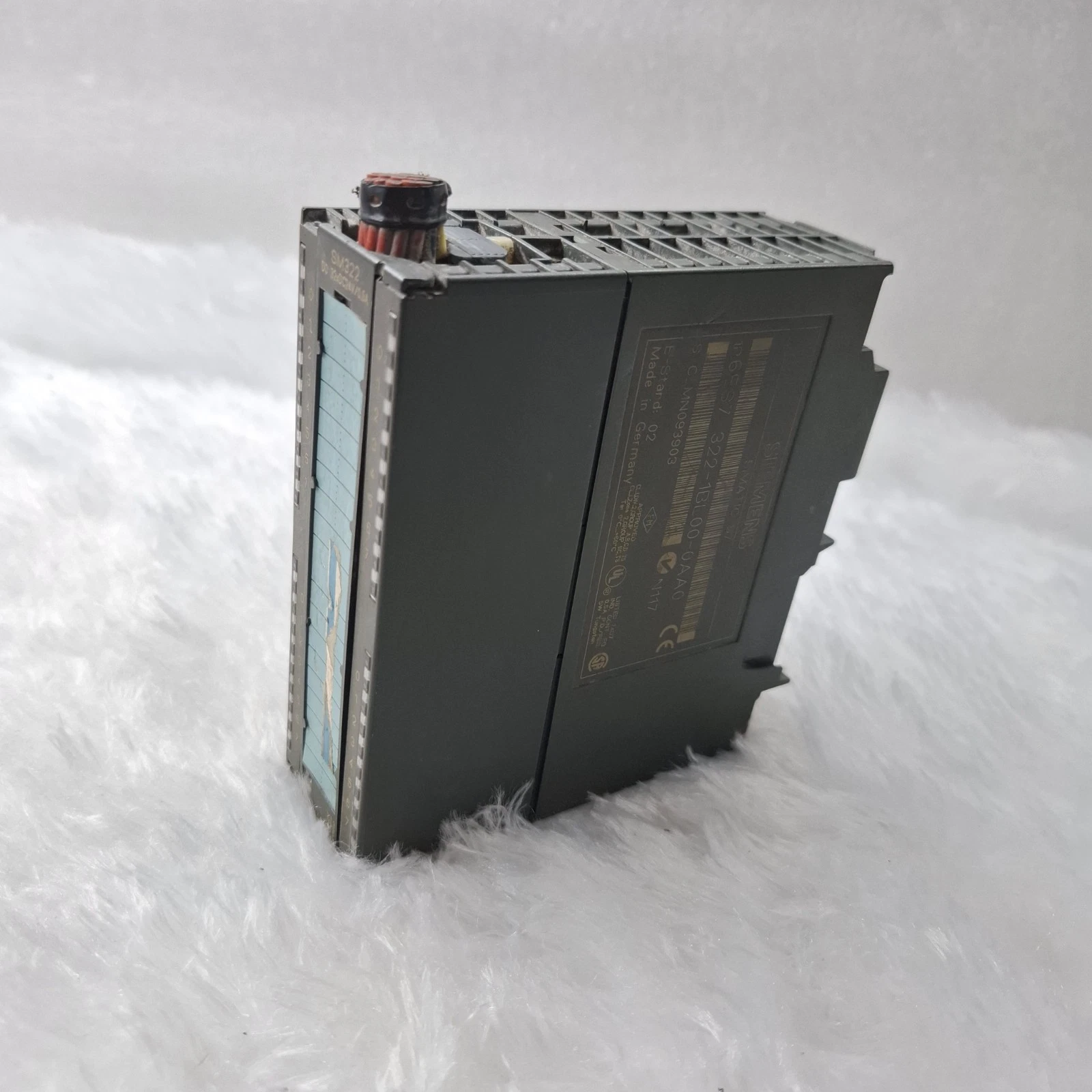 SIEMENS SIMATIC S7 6ES7 322-1BL00-0AA0 E-Stand : 02 6ES73221BL000AA0